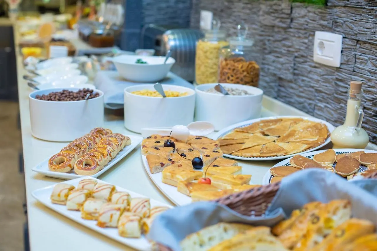 Grand Hotel Baku Central Park